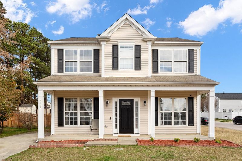 4033 Viewmont Dr, Raleigh, NC 27610