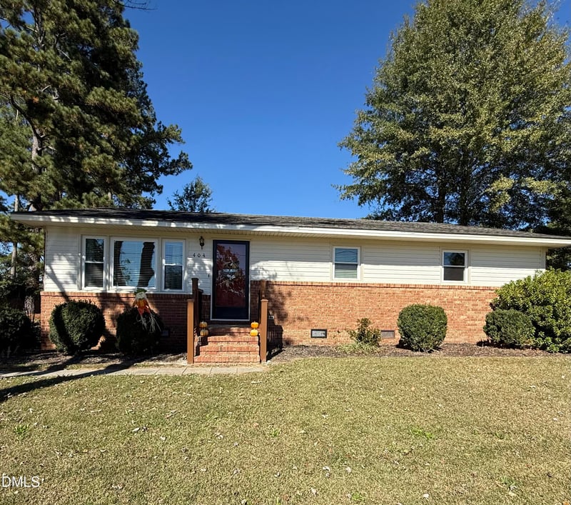 404 A St, Erwin, NC 28339