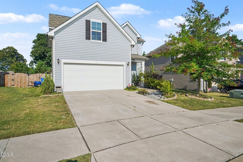 404 Avery Glenn Way, Fuquay Varina, NC 27526
