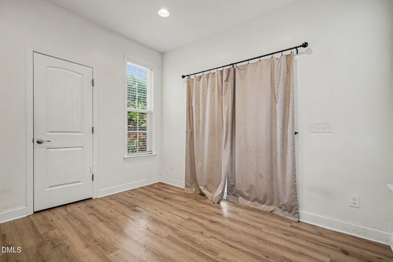 404 Avery Glenn Way, Fuquay Varina, NC 27526