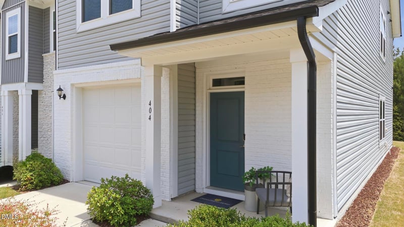 404 Barrington Row Ave, Zebulon, NC 27597
