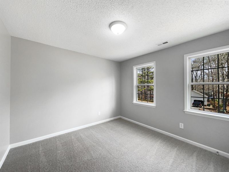 404 Black Forest Dr, Clayton, NC 27527