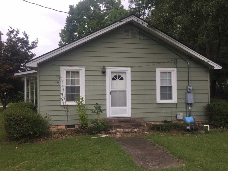 404 Blackmon St, Four Oaks, NC 27524