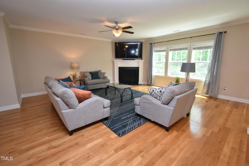 404 Blue Lake Dr, Mebane, NC 27302