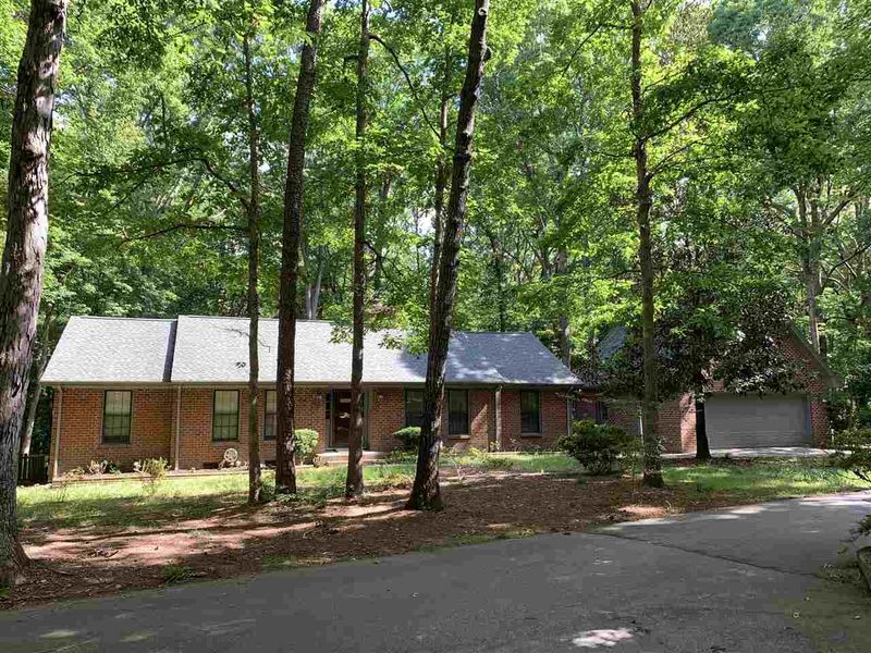 404 Brookcliff Ln, Cary, NC 27511