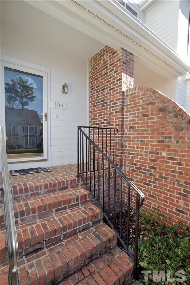 404 Center Pointe Dr, Cary, NC 27513