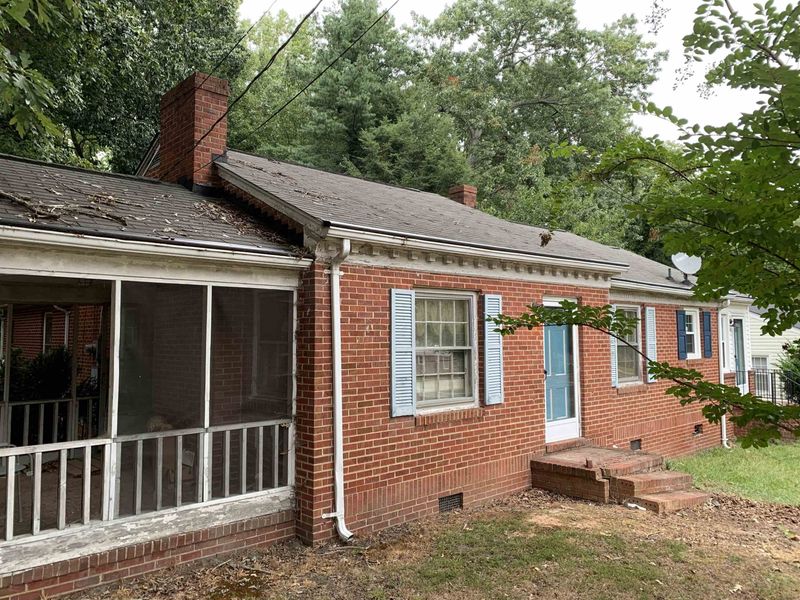 404 Clayton Ave, Roxboro, NC 27573