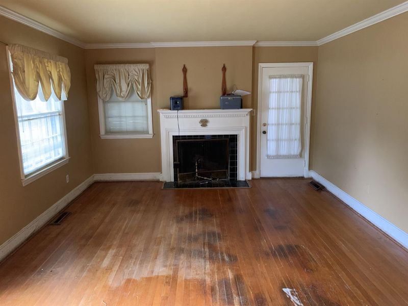 404 Clayton Ave, Roxboro, NC 27573