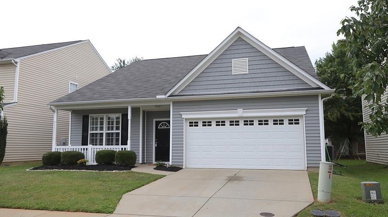 404 Cline Falls Dr, Holly Springs, NC 27540