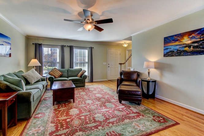 404 Cobblestone Ct, Burlington, NC 27215