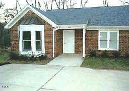 404 Creekway Dr, Fuquay Varina, NC 27526