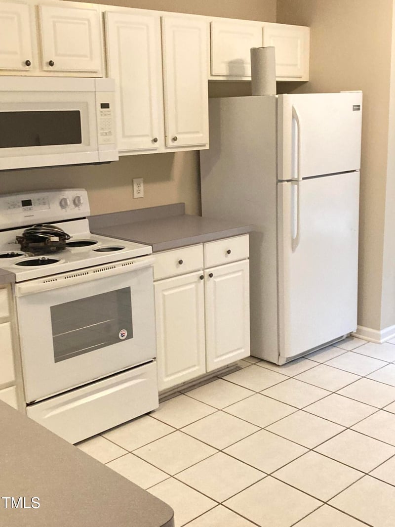 404 Creekway Dr, Fuquay Varina, NC 27526