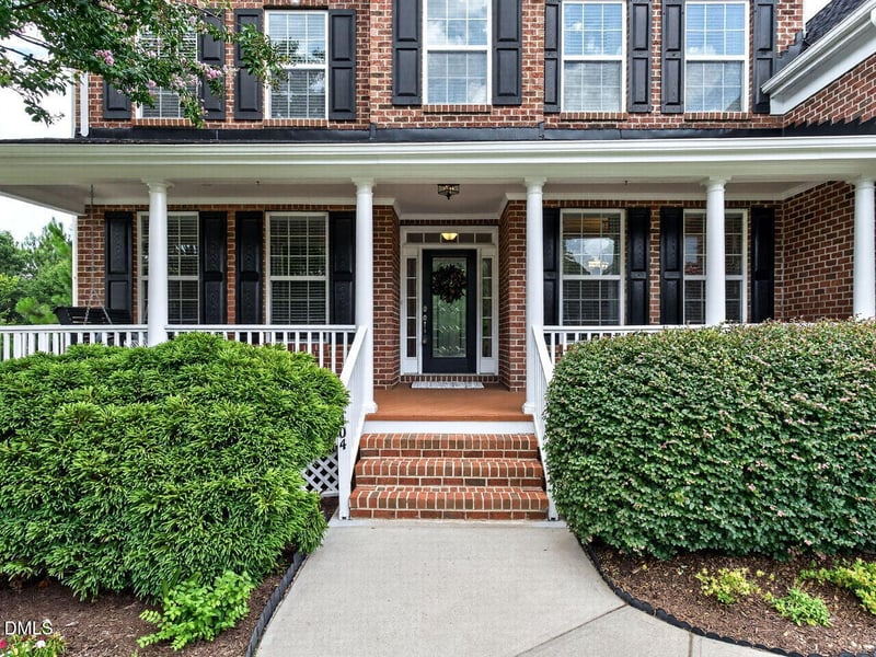 404 Crooked Pine Dr, Cary, NC 27519