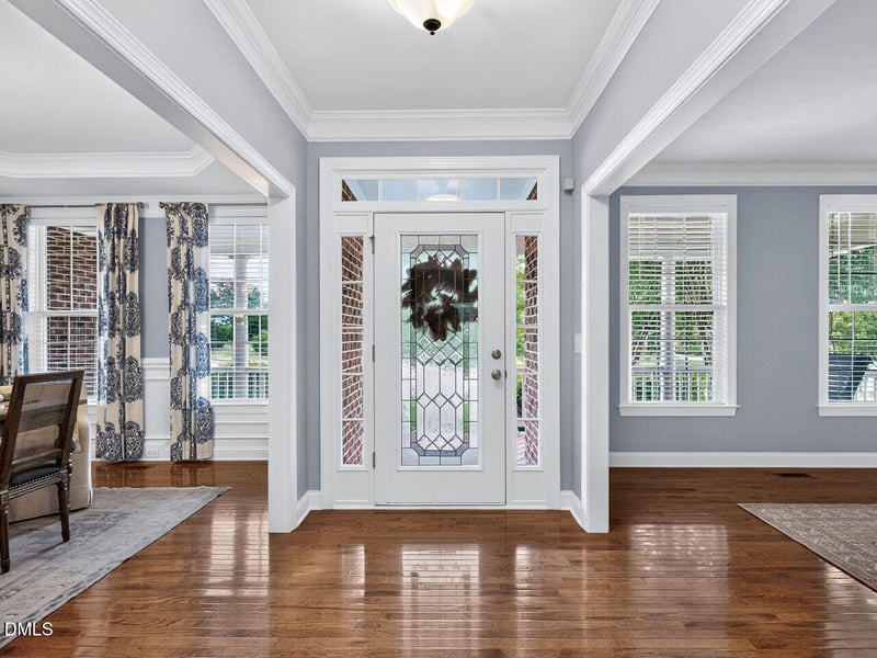 404 Crooked Pine Dr, Cary, NC 27519