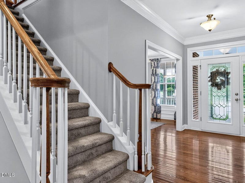 404 Crooked Pine Dr, Cary, NC 27519
