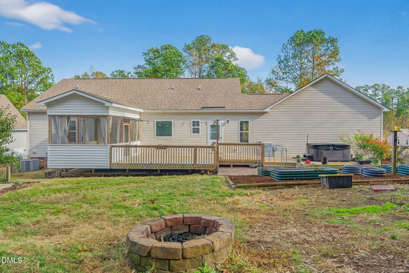 404 Cross Link Dr, Angier, NC 27501