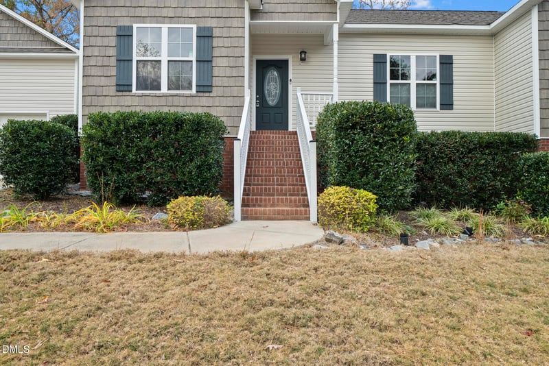 404 Cross Link Dr, Angier, NC 27501