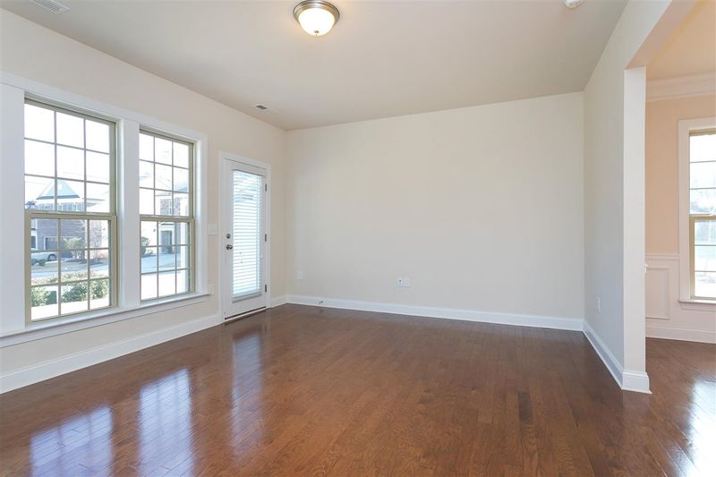 404 Daylin Dr, Cary, NC 27519