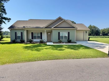 404 Eastwood Dr, Benson, NC 27504