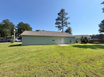 404 Eastwood Dr, Benson, NC 27504