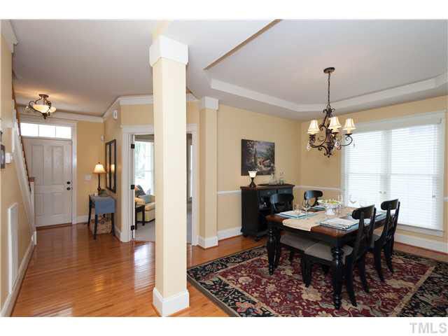 404 Edgepine Dr, Holly Springs, NC 27540
