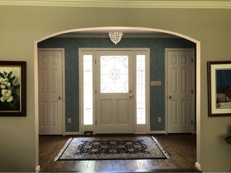 404 Edinburgh Dr, Burlington, NC 27215