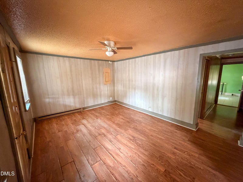 404 Elizabeth St, Selma, NC 27576