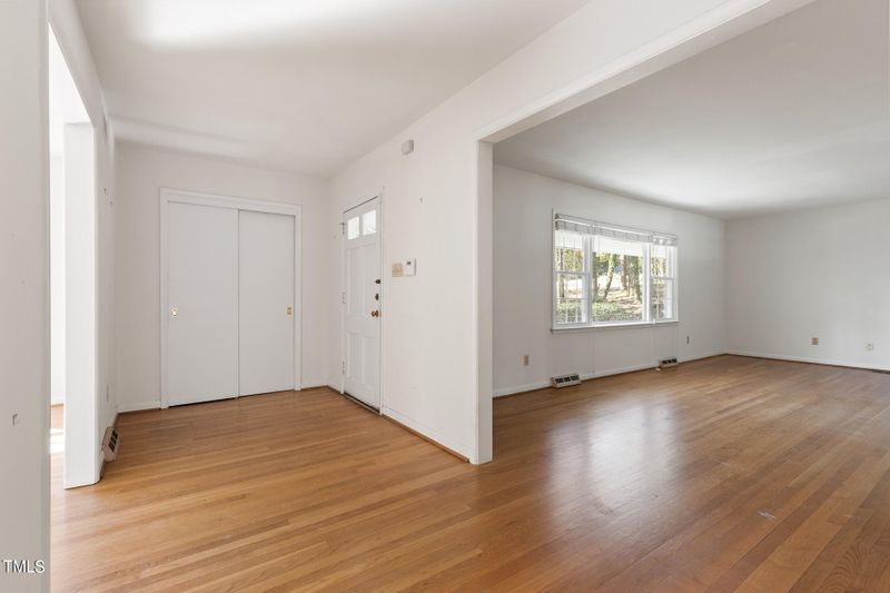404 N Estes Dr, Chapel Hill, NC 27514