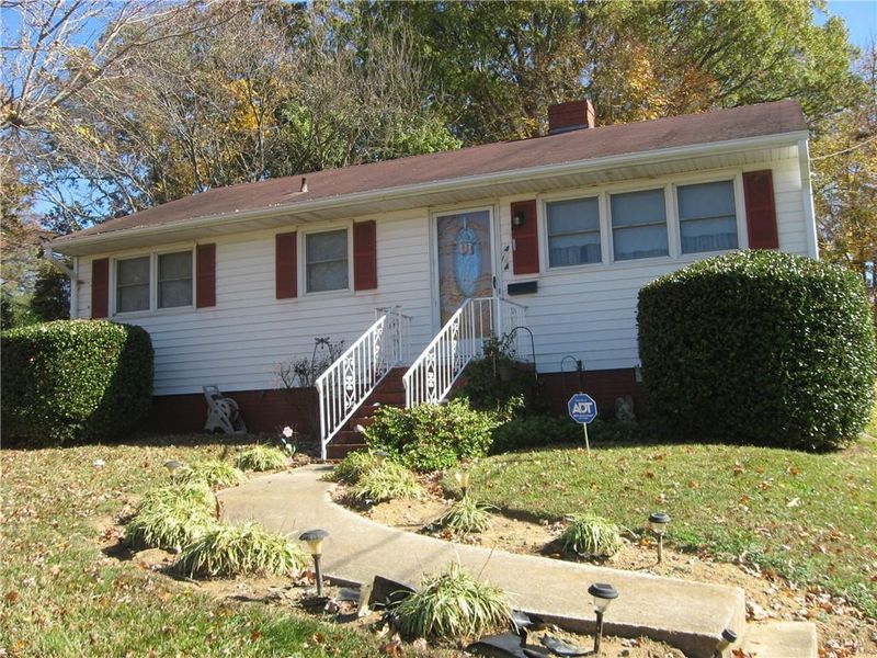 404 N Fifth St, Mebane, NC 27302