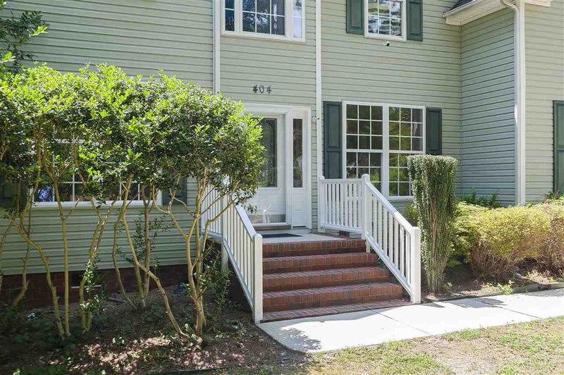 404 W Franklin St, Zebulon, NC 27597