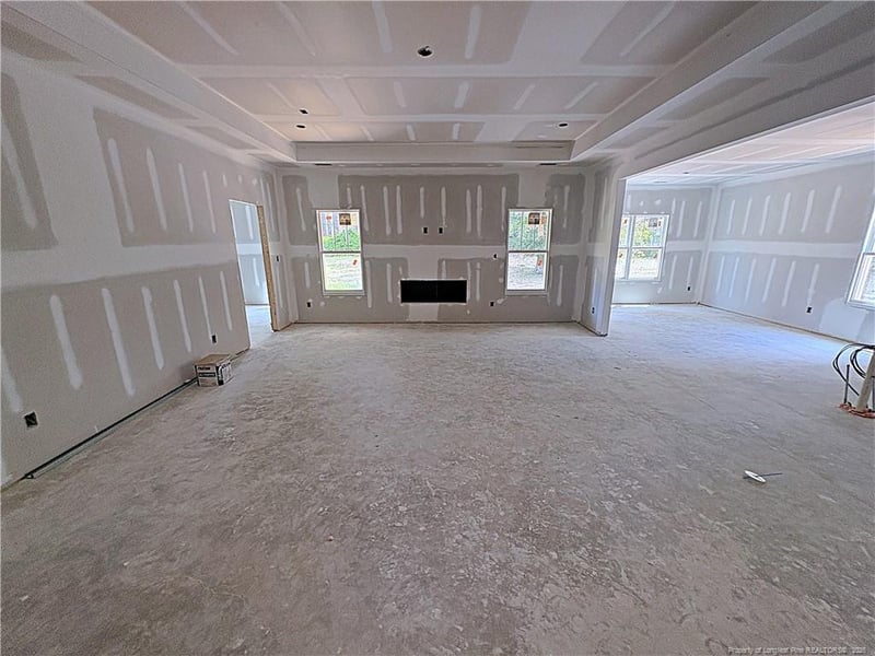 404 Gleneagles Ct, Fayetteville, NC 28311