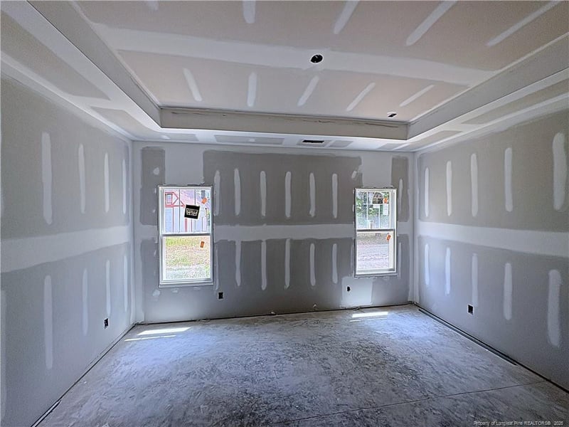 404 Gleneagles Ct, Fayetteville, NC 28311
