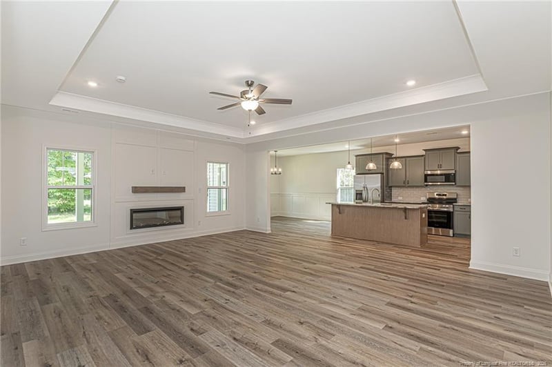 404 Gleneagles Ct, Fayetteville, NC 28311