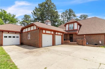 404 Gleneagles Ct, Fayetteville, NC 28311