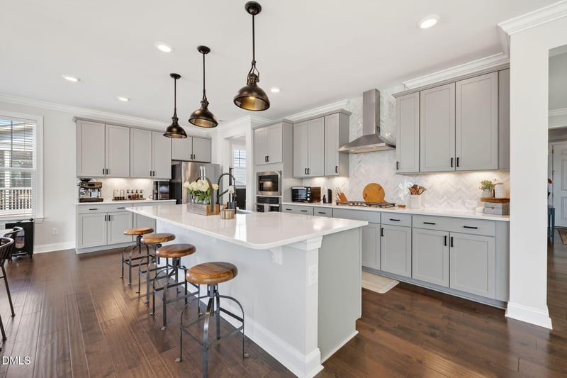 404 Honeyridge Ln, Holly Springs, NC 27540