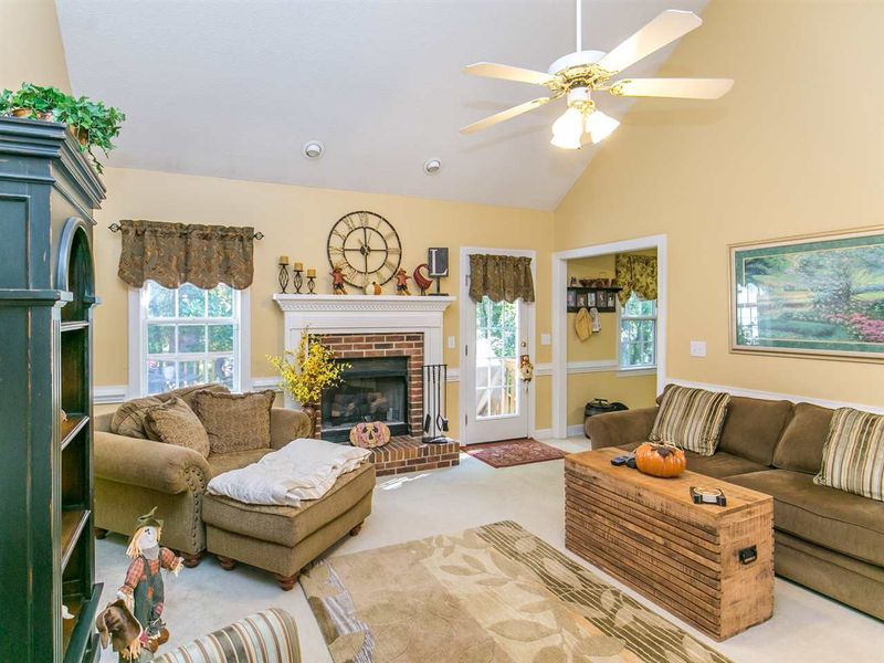 404 Hunter Way, Clayton, NC 27520