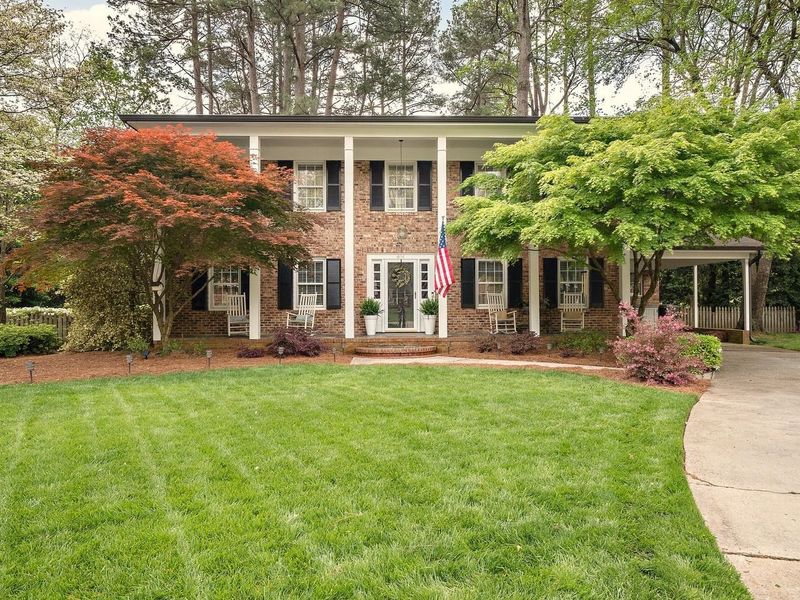 404 Kenwood Ct, Raleigh, NC 27609