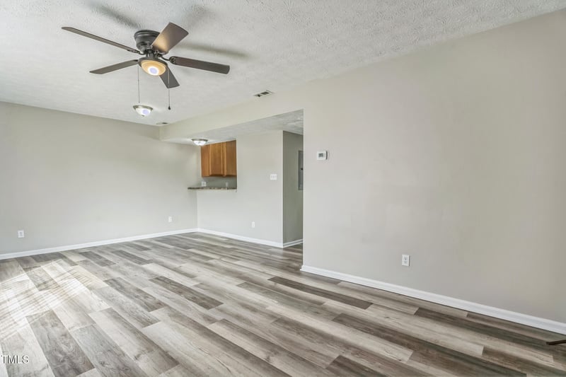 404 Kirkcaldy Ct, Fayetteville, NC 28314
