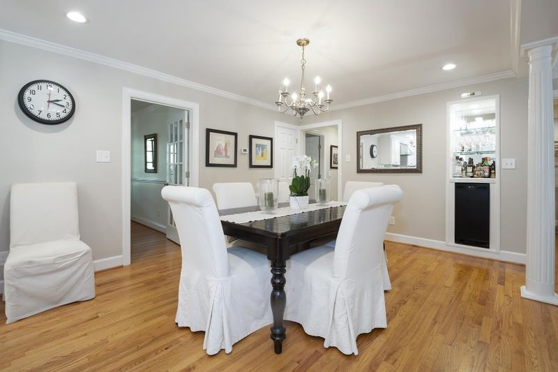 404 Knob Ct, Chapel Hill, NC 27517