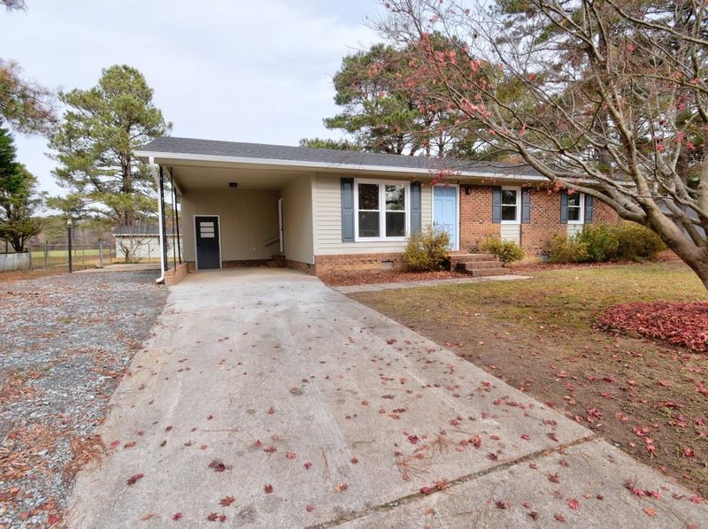 404 Laurel Dr, Smithfield, NC 27577