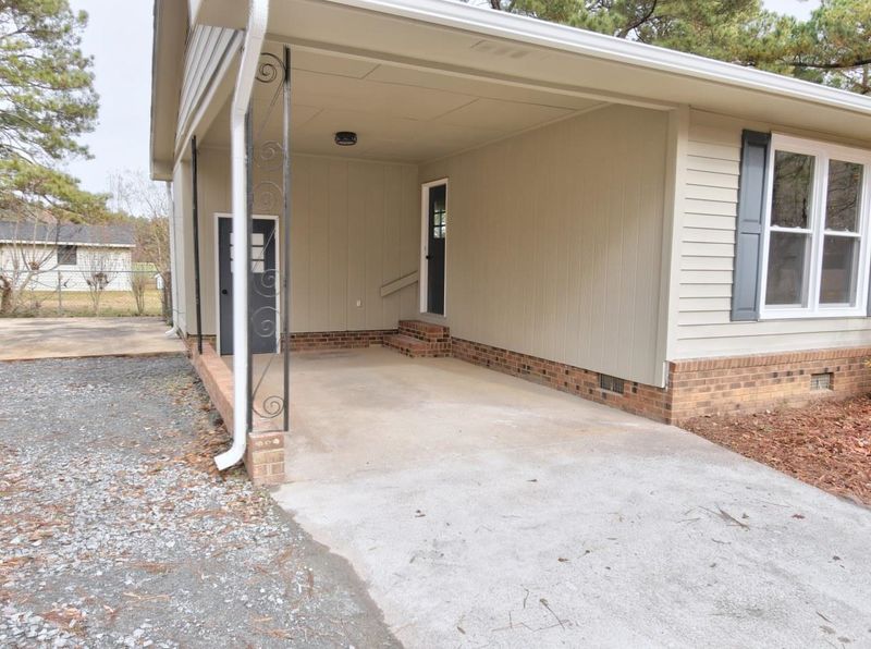 404 Laurel Dr, Smithfield, NC 27577