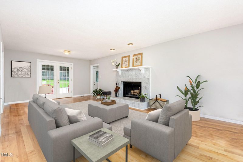 404 SW Maynard Rd, Cary, NC 27511