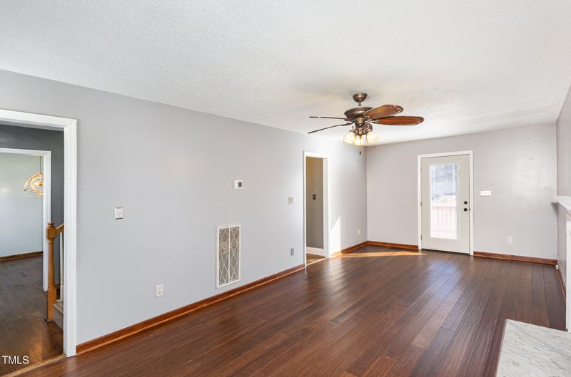 404 Mohawk Trl, Clayton, NC 27527
