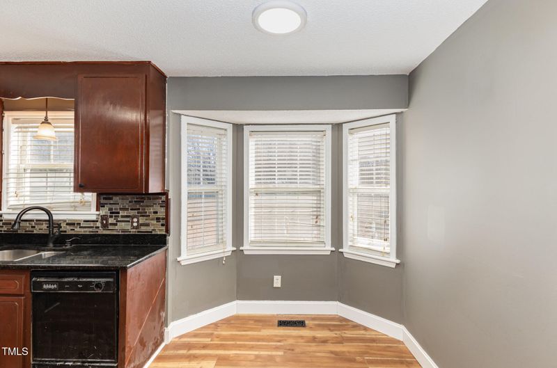 404 Mohawk Trl, Clayton, NC 27527