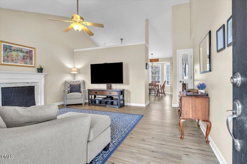 404 Noonday Ct, Holly Springs, NC 27540