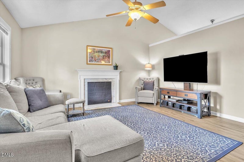 404 Noonday Ct, Holly Springs, NC 27540