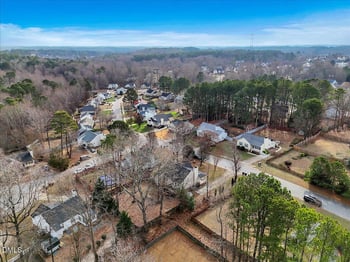 404 Noonday Ct, Holly Springs, NC 27540