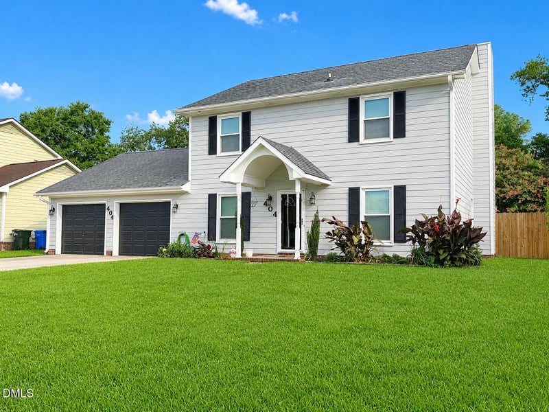 404 Old Farm Rd, Fayetteville, NC 28314