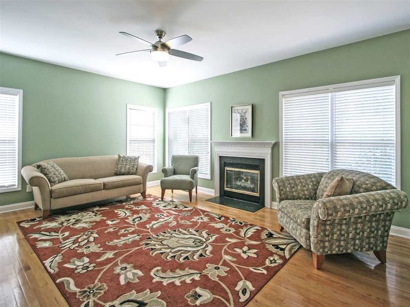 404 Park York Ln, Cary, NC 27519