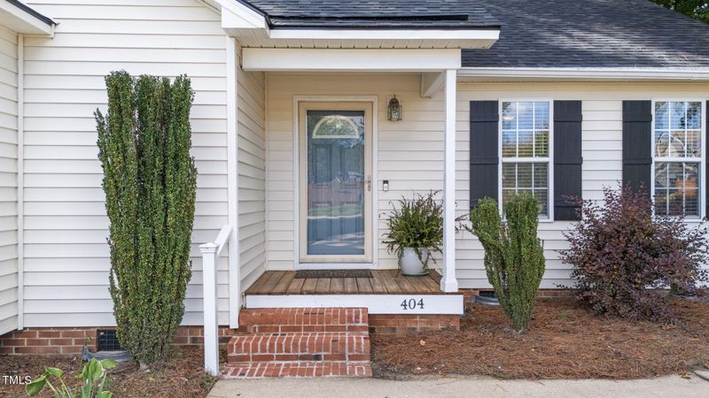 404 Pinecroft Dr, Clayton, NC 27520